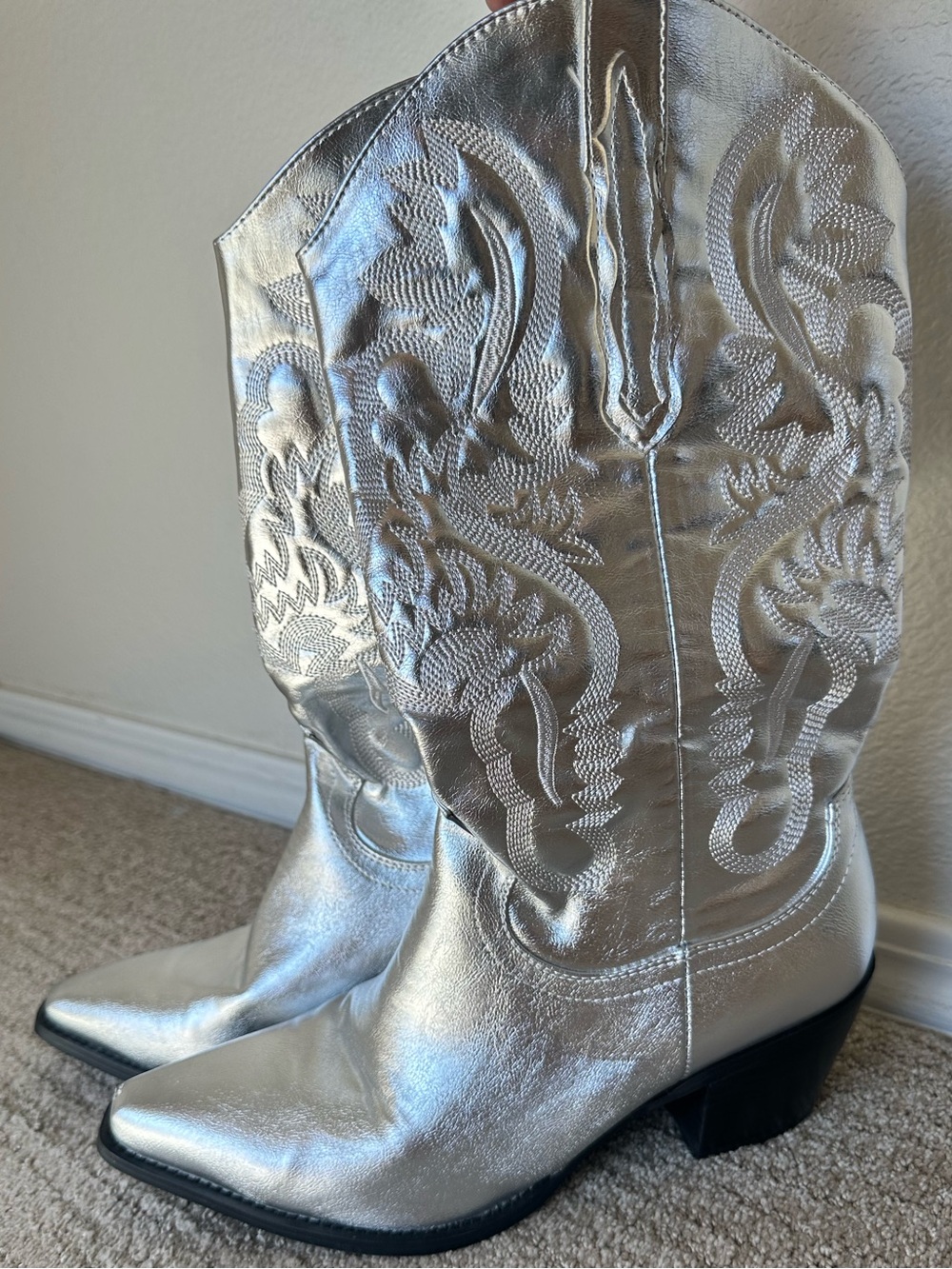 Silver Cowboy Boots Women’s Metallic Calf Height Boots